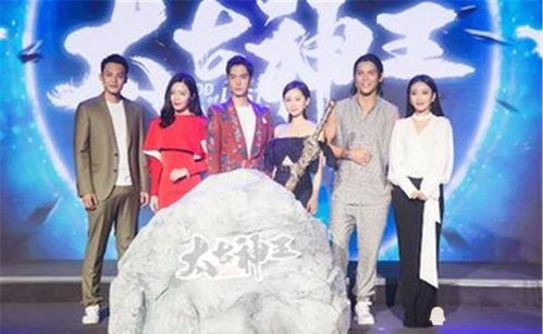 她为了吃瓜进娱乐圈小说,她为吃瓜而入娱乐圈的奇幻之旅